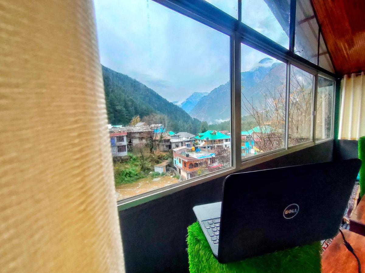 I Love Kasol Hostel & Rooftop Cafe Ngoại thất bức ảnh