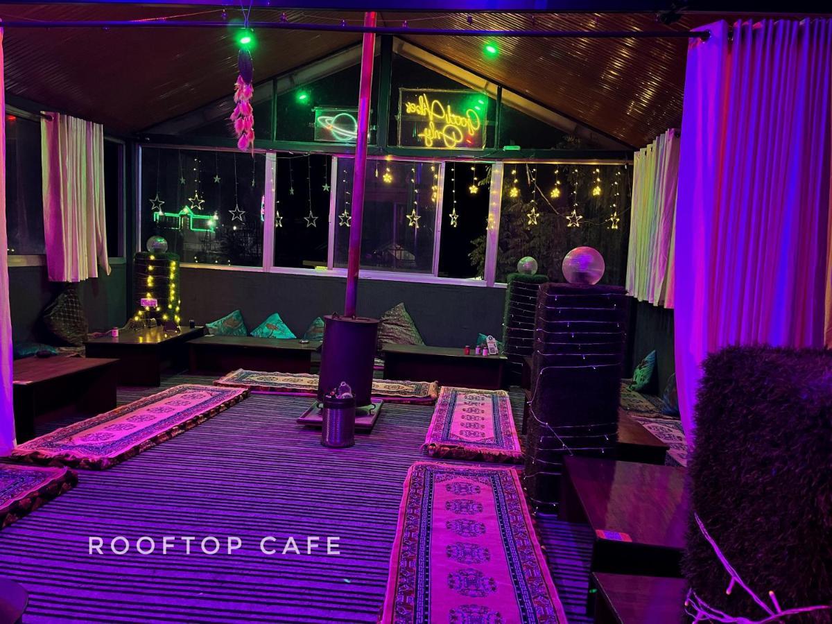 I Love Kasol Hostel & Rooftop Cafe Ngoại thất bức ảnh