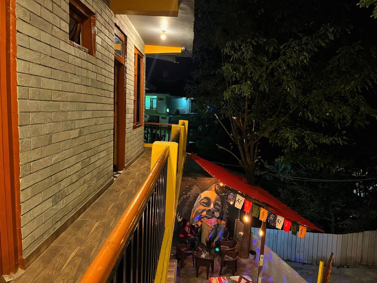 I Love Kasol Hostel & Rooftop Cafe Ngoại thất bức ảnh